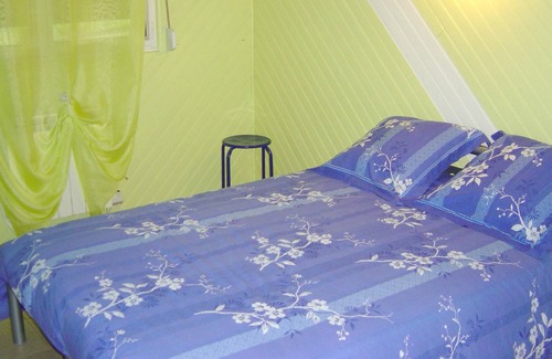 Varenne-Saint-Germain House | Homerez - House for 4 ppl. with terrace and balcony at Varenne-Saint-Germain
