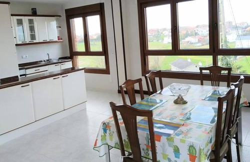 Pedrena House | Homerez - House 1 km away from the beach for 6 ppl. with sea view at Pedreña