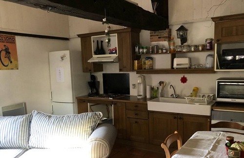 Gee-Riviere House | Homerez - House for 4 ppl. with shared pool, garden and terrace at Gée-Rivière
