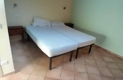 Gallicano House | Homerez - House for 8 ppl. with swimming-pool, sauna and garden at Gallicano