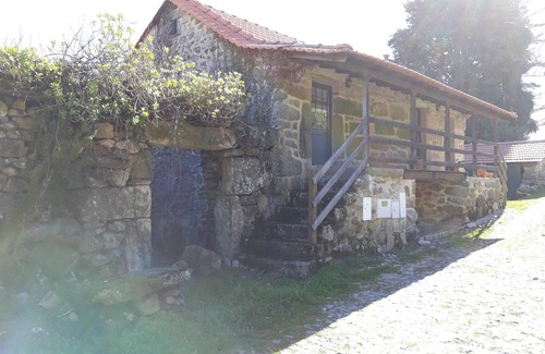 Meada House | Homerez - House in Águeda, shared pool