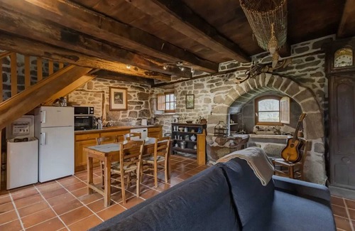Chaumeil House | Homerez - House in Chaumeil with Fireplace