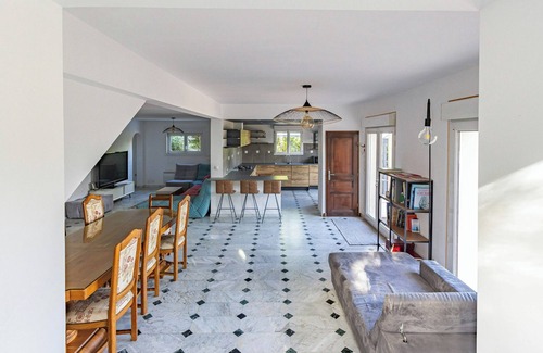 Saint-Germain-en-Laye House | Homerez - House near Saint-Germain-en-Laye