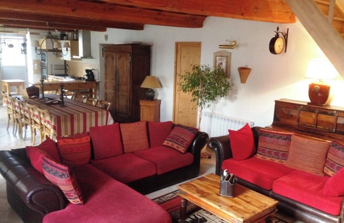 Fourches House | Homerez - House with pool in Fourches
