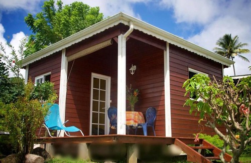 Trois-Rivieres House | Homerez - Nice house for 5 ppl. with shared pool and sea view at Trois-Rivières