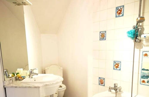 Le Vaudreuil House | Homerez - Nice house for 6 ppl. with garden and terrace at Le Vaudreuil