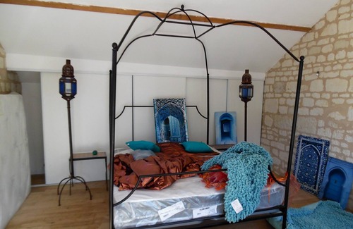 Courchamps House | Homerez - Nice property for 3 ppl. with terrace and balcony at Courchamps
