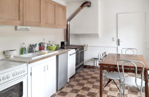 Lucay-le-Male House | Homerez - Rustic House in Luçay-le-Mâle with Garden