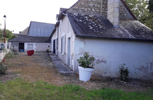 Lucay-le-Male House | Homerez - Rustic House in Luçay-le-Mâle with Garden