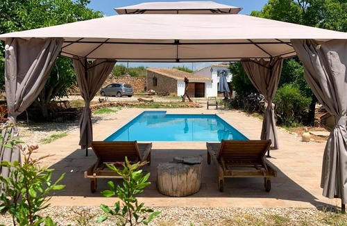 Vall d'Alba Villa | Homerez - Spacious villa for 6 ppl. with swimming-pool at Juncosa - Vall d'Alba