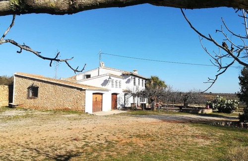 Vall d'Alba Villa | Homerez - Spacious villa for 6 ppl. with swimming-pool at Juncosa - Vall d'Alba