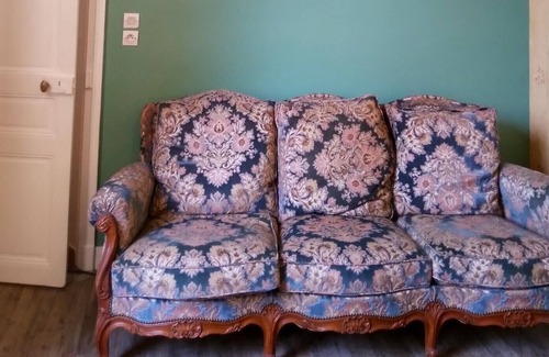 Lathus-Saint-Remy House | Homerez - Spacious house for 7 pers. in Lathus-Saint-Rémy