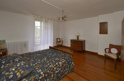 Aspres-sur-Buech House | Homerez - Spacious house for 6 ppl. with balcony at Aspres-sur-Buëch
