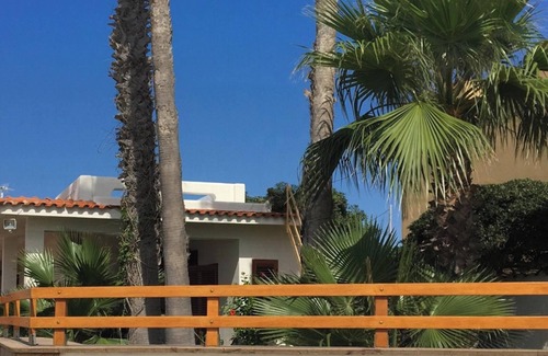 Mazara del Vallo House | Homerez - Spacious House with Garden - Mazara del Vallo