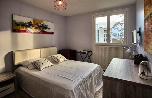 Nevers Apartment | Homerez - Spacious Apartment in Nevers with Balcony and Parking