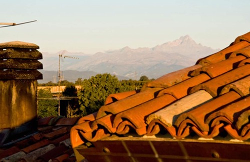 Carru Apartment | Homerez - Spacious appartement for 7 ppl. with garden and terrace at Carrù