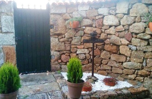 Meis House | Homerez - Spacious house 14 km away from the beach for 6 ppl. at A Sobreira