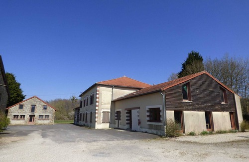 Nouart House | Homerez - Spacious House with Jacuzzi in Nouart