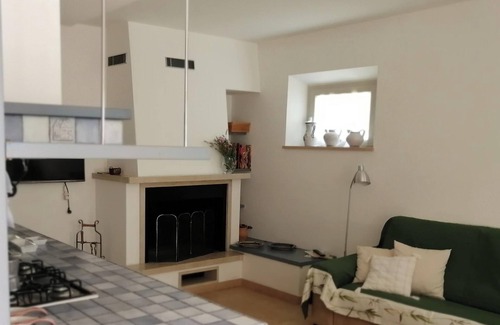 Osimo Villa | Homerez - Spacious Villa in San Sabino, Mountain View