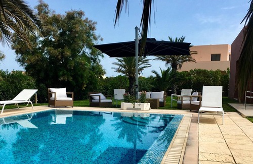 La Marsa Villa | Homerez - Spacious villa 400 m away from the beach for 6 ppl. with swimming-pool