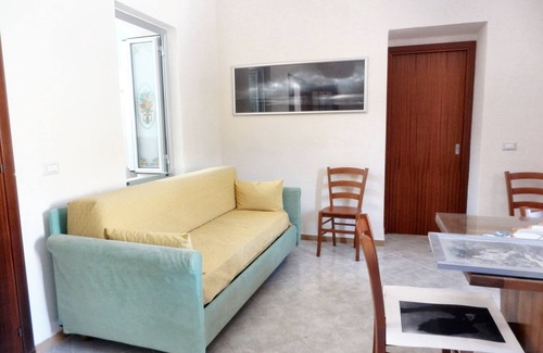 Formicola Apartment | Homerez - Studio in Formicola, garden view