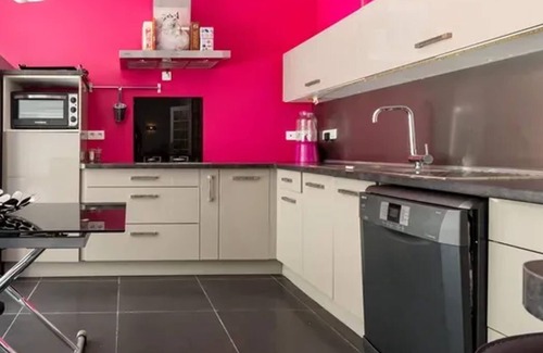 Morieres-les-Avignon Villa | Homerez - Villa in Morières-lès-Avignon