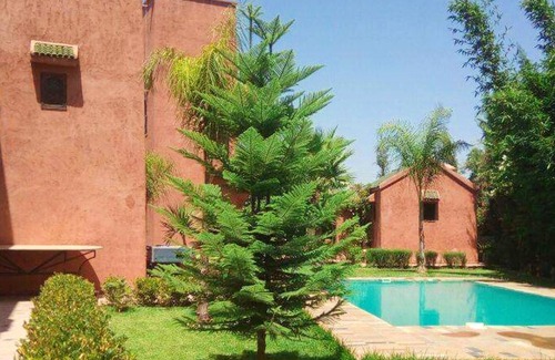 Ait Zat Villa | Homerez - Villa for 6 ppl. with swimming-pool, garden and terrace at Aghmat