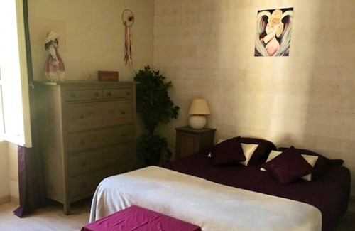 Betz-le-Chateau Villa | Homerez - Villa in Betz-le-Château