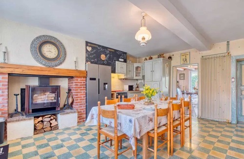 Bosset Villa | Homerez - Villa in Bosset, pool.
