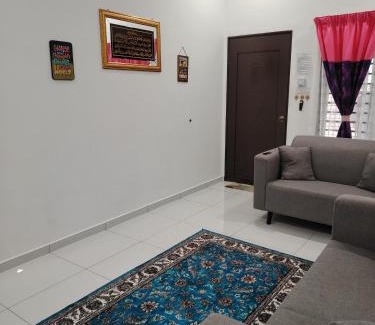 Sepang House | Homestay Arisya