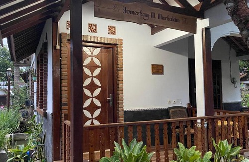 Mendut House | Homestay Candi Pawon Murtakim Syariah