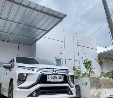 Garut House | Homestay Defaza D48 Garut