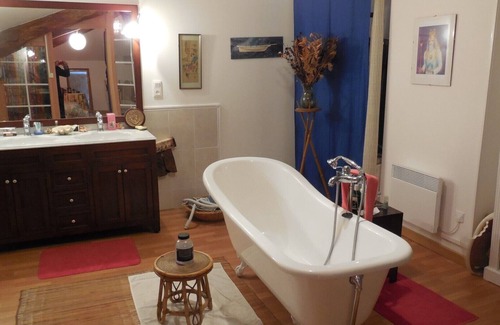 Lamothe-Capdeville Other | Homestay in an old farmhouse in the countryside