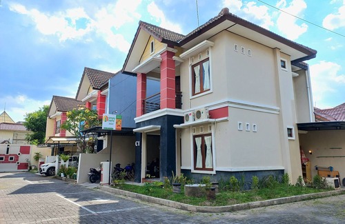 Yogyakarta House | Homestay Jogja Simply Homy Unit Ambarukmo 3 dekat Jogja Expo Center (JEC)