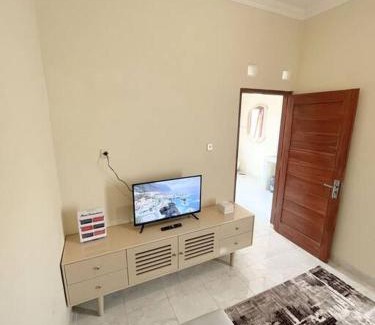 Banjarasri Villa | Homestay Kamar Tamu Sitimulyo