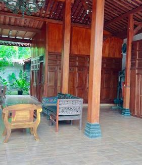 Bandung House | Homestay Omah Joglo