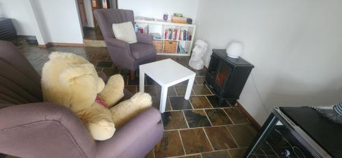 Oxenford House | Homestay on the hill 2
