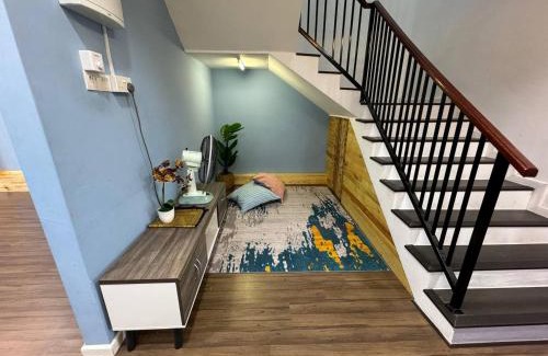 Kampung Balai Besar House | Homestay Romeesa Dungun