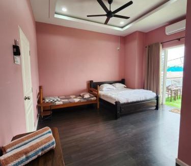 Kampung Balai Besar House | Homestay Romeesa Dungun