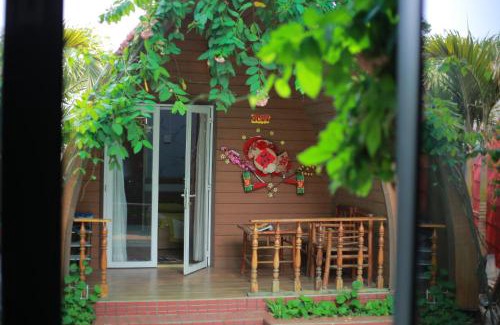 Tri Ton House | Homestay Tuyết Anh