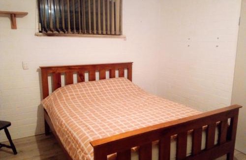 Kenwick House | Homestay upon Kenwick Station