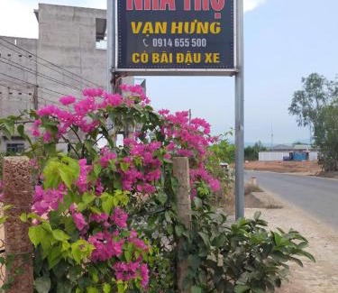 Van Ninh House | Homestay Vạn Hưng