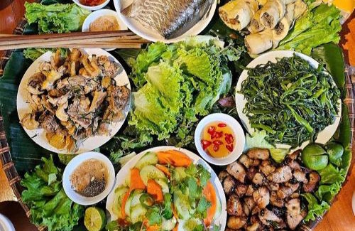 Nam Mau House | Homestay ven hồ Ngọc Lan