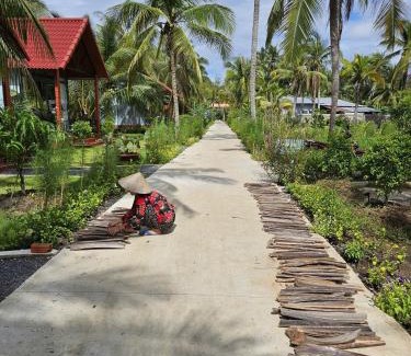 Mo Cay Nam Cabin | Homestay Xóm Quê