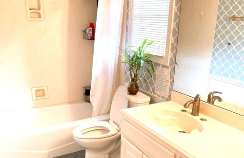 Far North Dallas House | Homestayy