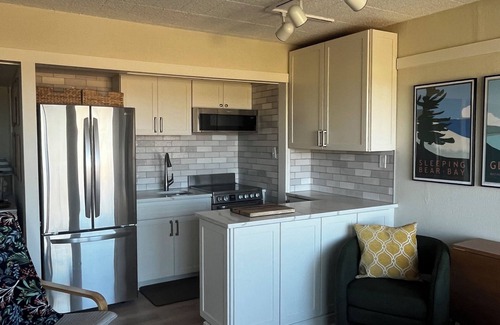 Maple City Condo | Homestead Resort - Lake Michigan Frontage 1 Bdrm Condo - (sleeps 4) - Glen Arbor