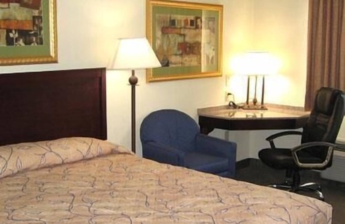 Bryant Hotel | HomeTown Hotel Bryant