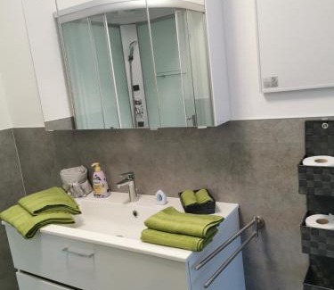 Hoheneich Apartment | HomeW4 - Rosen Apartment