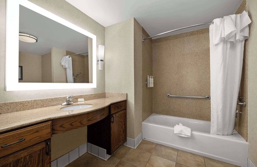 Greenacres Hotel | Homewood Suites by Hilton Bakersfield