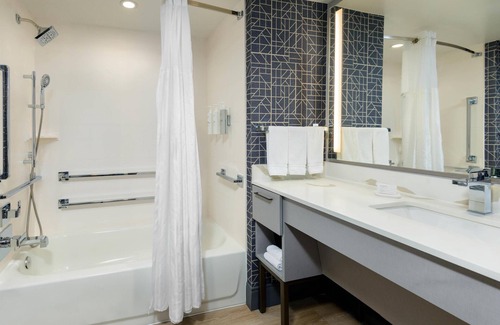 Orlando Hotel | Homewood Suites by Hilton® Orlando-UCF Area